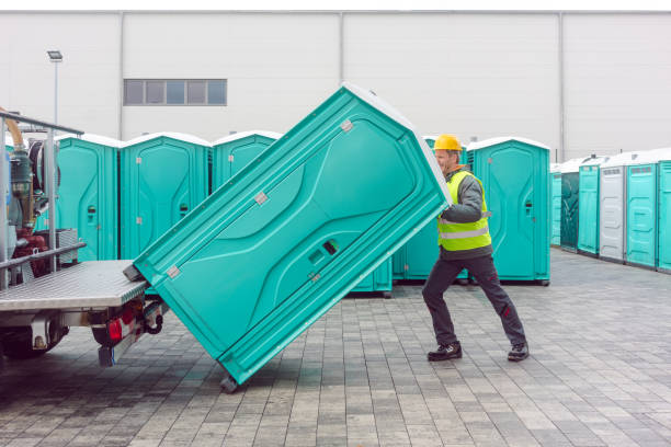 Best Portable restroom trailer rental  in Seminole Manor, FL